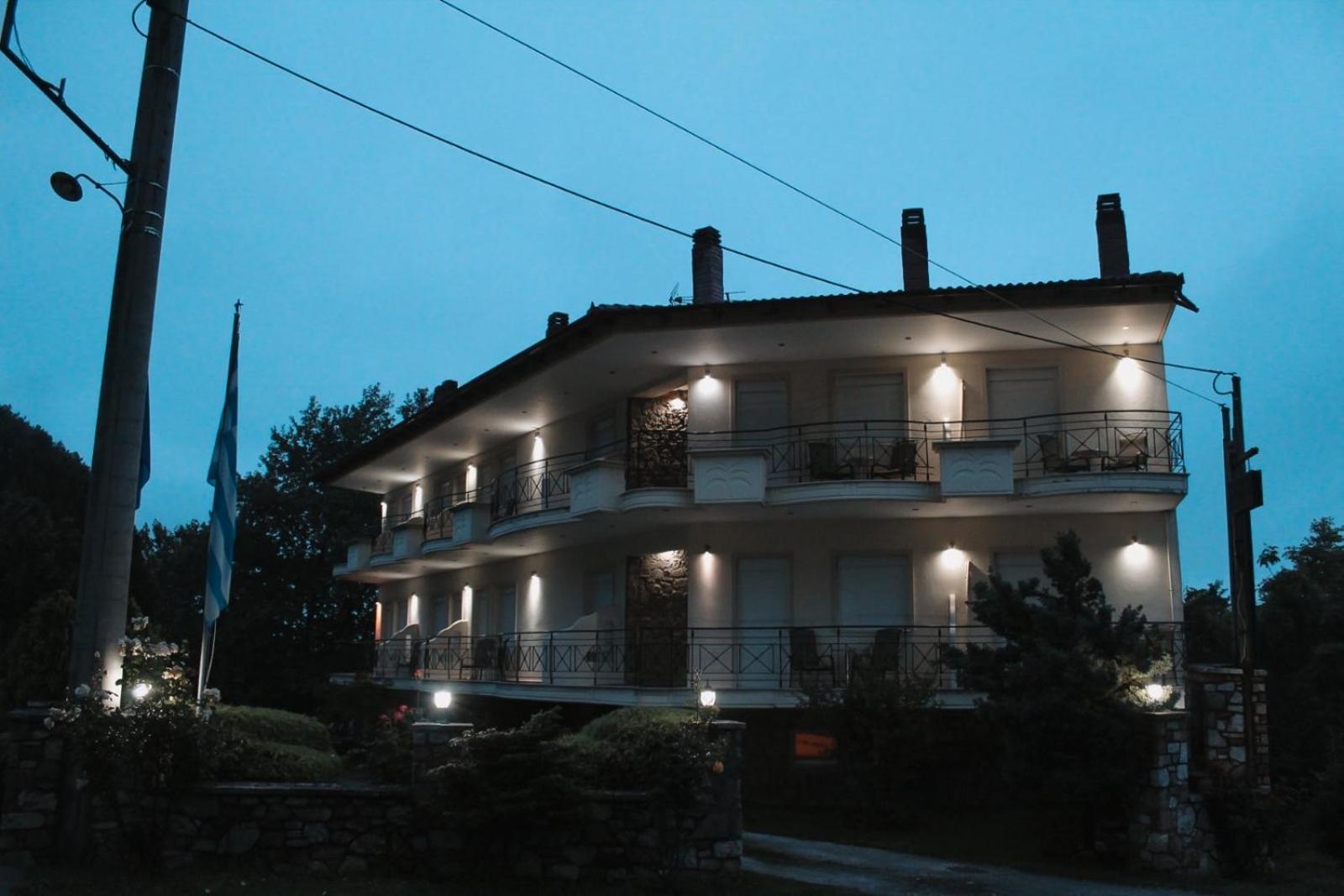 Enastron Hotel Káto Loutrákion Extérieur photo