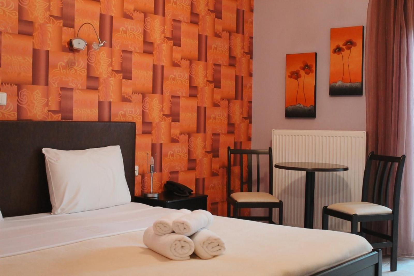 Enastron Hotel Káto Loutrákion Extérieur photo